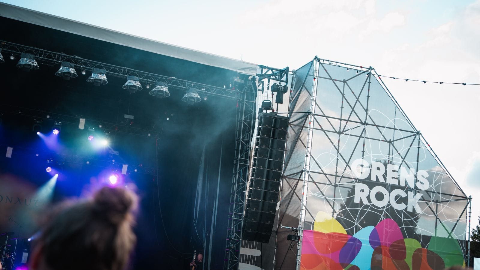 Publiek voor de Lion stage op Grensrock