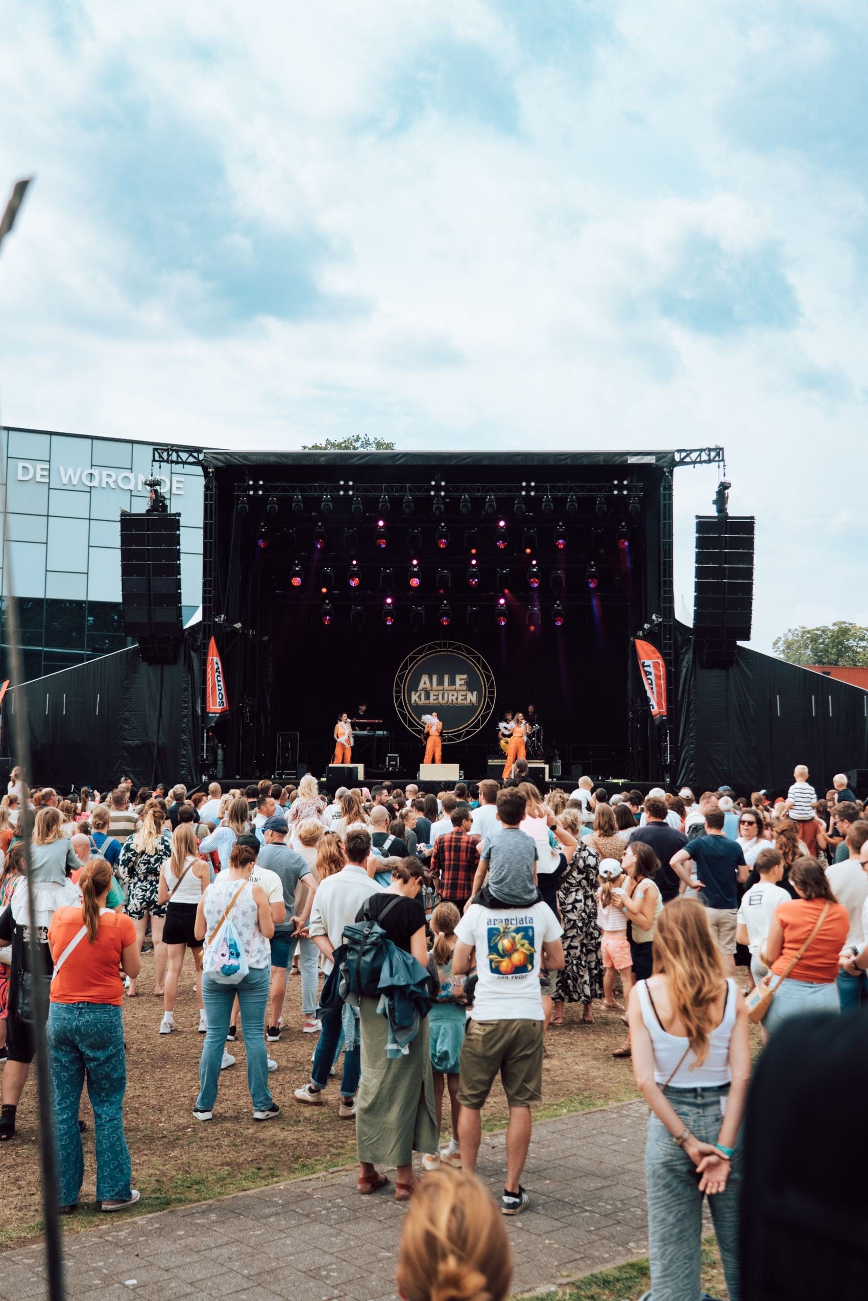 De Papillon stage met publiek op Summer Sessions