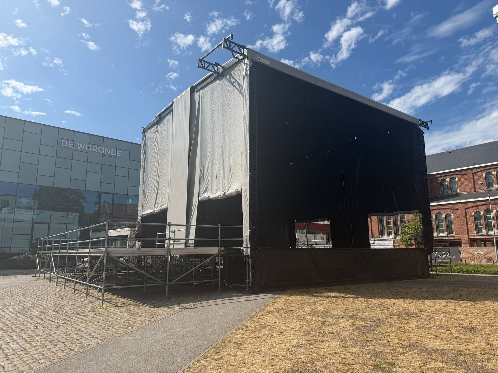 De opgebouwde stage bij De Warande in Turnhout